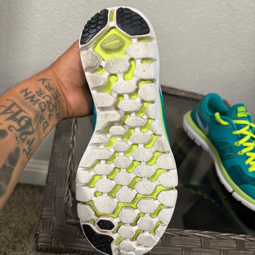 Nike Flex 2014 Run Women's Running Shoes Teal and Neon Yellow size 8 - Picture 4 of 10